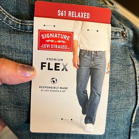 Levi Strauss, 34 x 30, premium flex jeans, relaxed fit - Picture 2 of 7